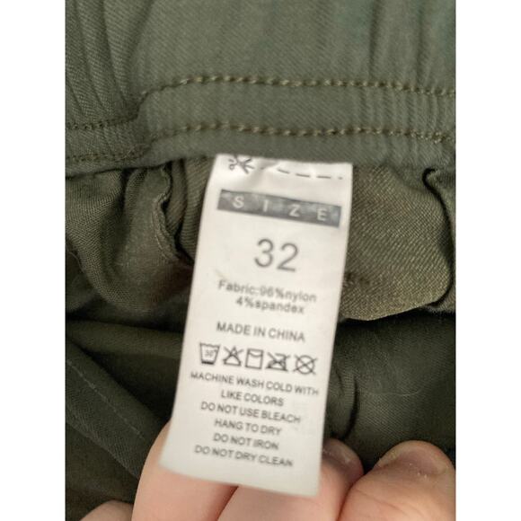 Green Cargo Pants Size 32 - Picture 4 of 7